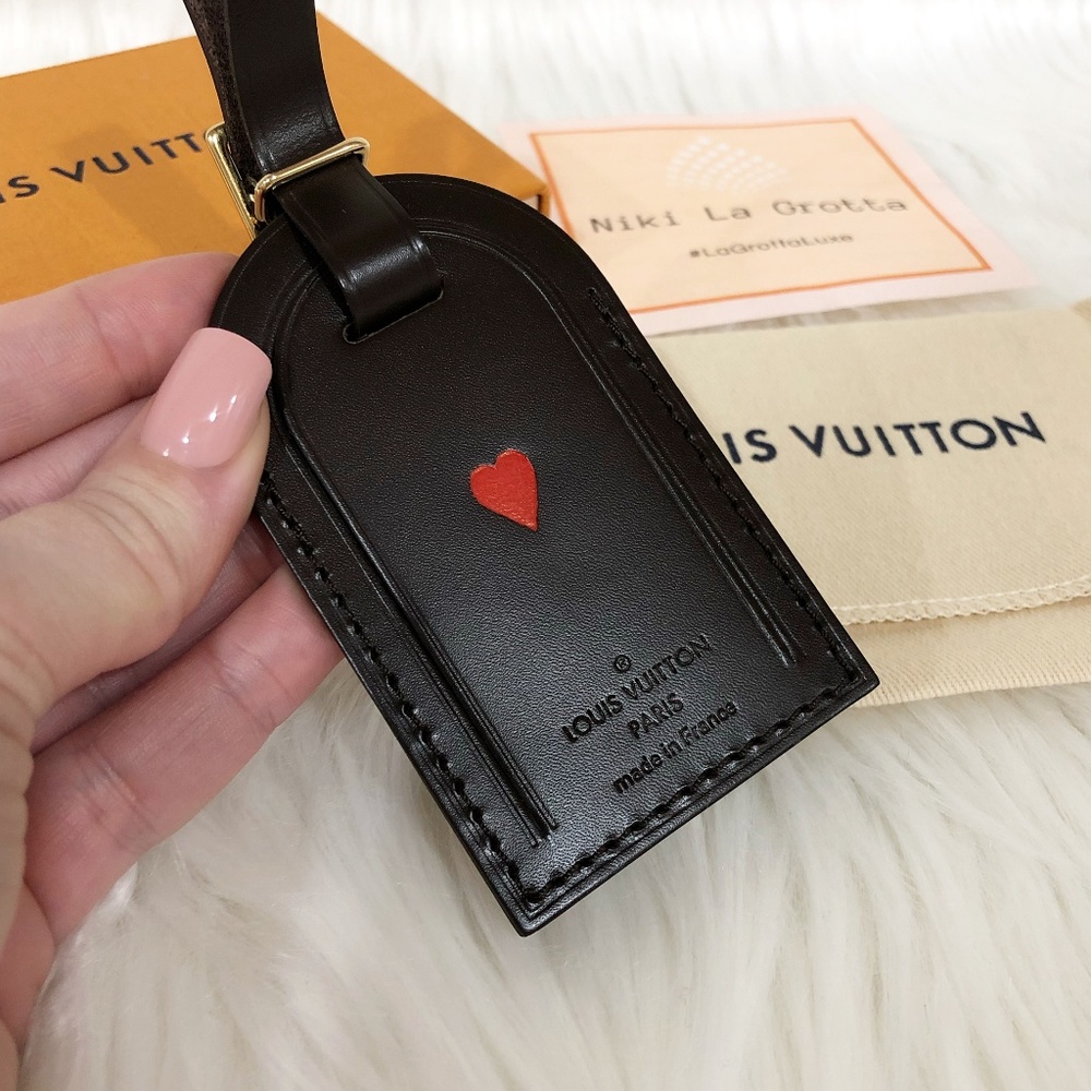 ❌ SOLD ❌ Louis Vuitton Damier Large Luggage Tag ❤
